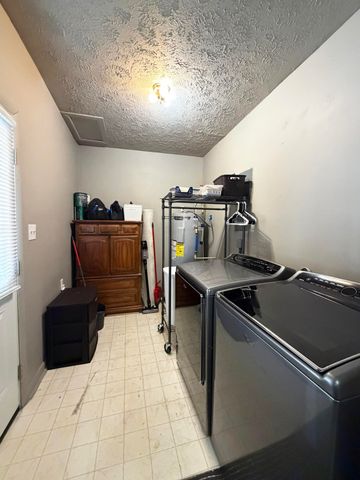 201 Scott Court, Irvine, KY 40336