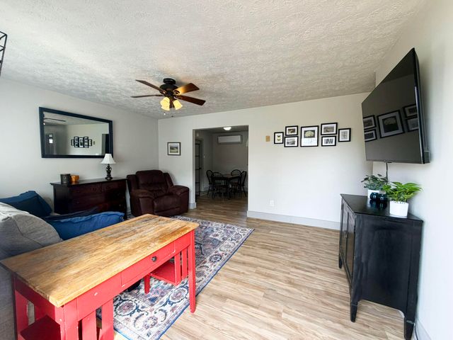 201 Scott Court, Irvine, KY 40336