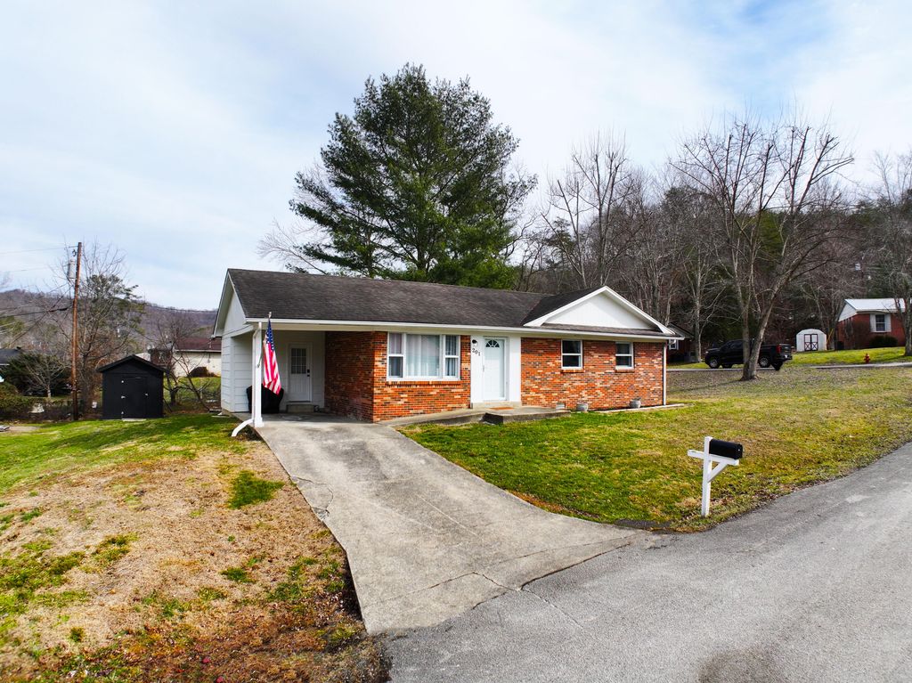 201 Scott Court, Irvine, KY 40336