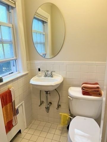 10 Duxbury Rd 10, Newton, MA 02459