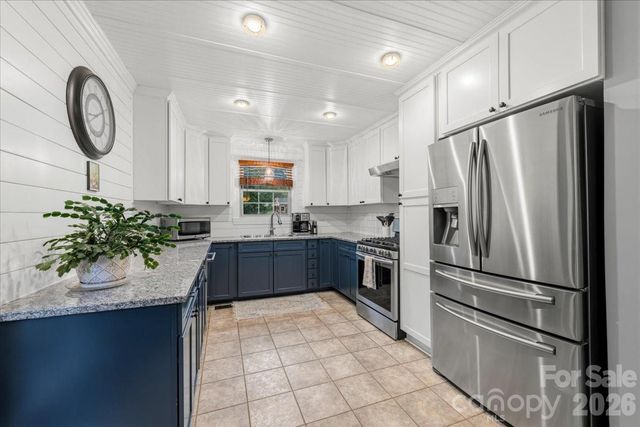 104 Hawthorne Lane, Morganton, NC 28655