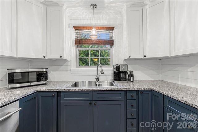 104 Hawthorne Lane, Morganton, NC 28655