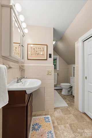 104 Hawthorne Lane, Morganton, NC 28655