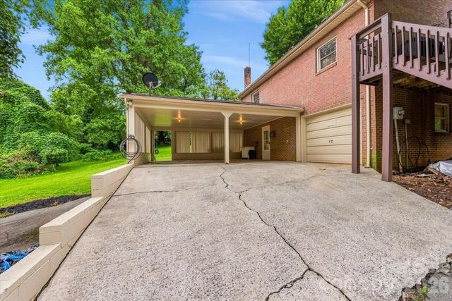 104 Hawthorne Lane, Morganton, NC 28655