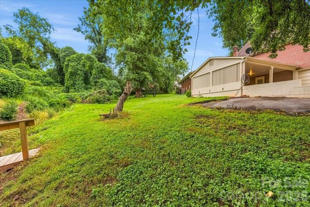 104 Hawthorne Lane, Morganton, NC 28655