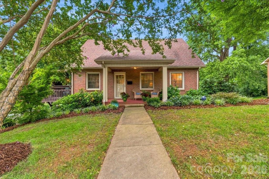 104 Hawthorne Lane, Morganton, NC 28655