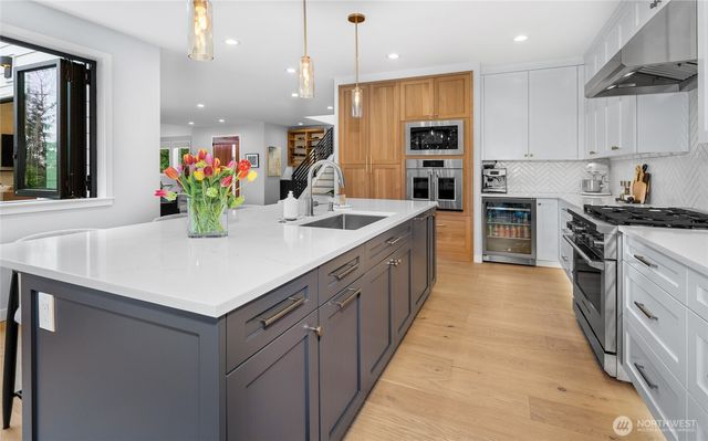 5242 NE 75th Street, Seattle, WA 98115