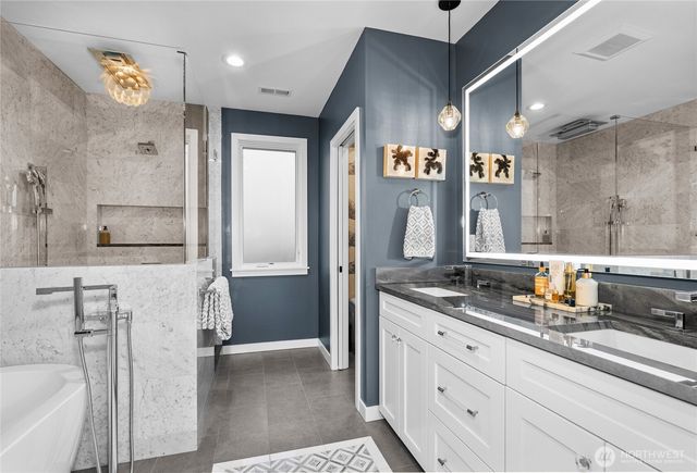 5242 NE 75th Street, Seattle, WA 98115