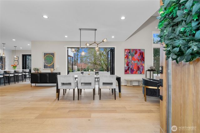 5242 NE 75th Street, Seattle, WA 98115