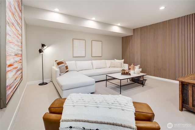 5242 NE 75th Street, Seattle, WA 98115