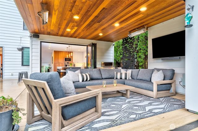 5242 NE 75th Street, Seattle, WA 98115