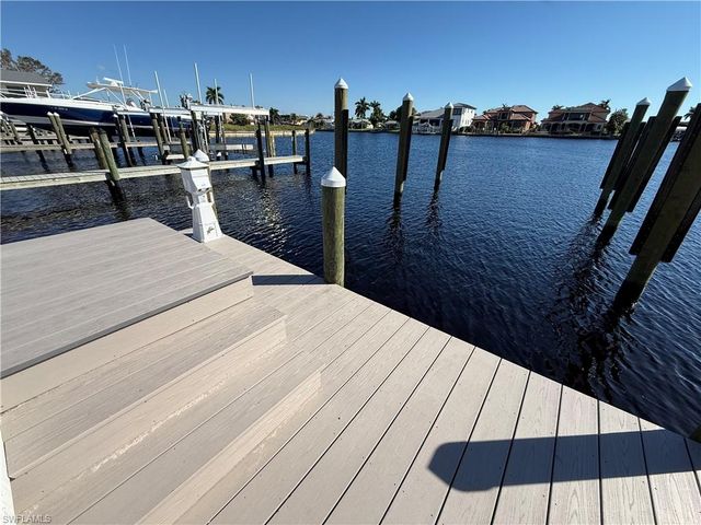 1722 Bikini CT, Cape Coral, FL 33904