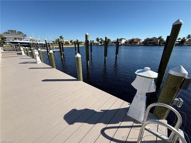 1722 Bikini CT, Cape Coral, FL 33904