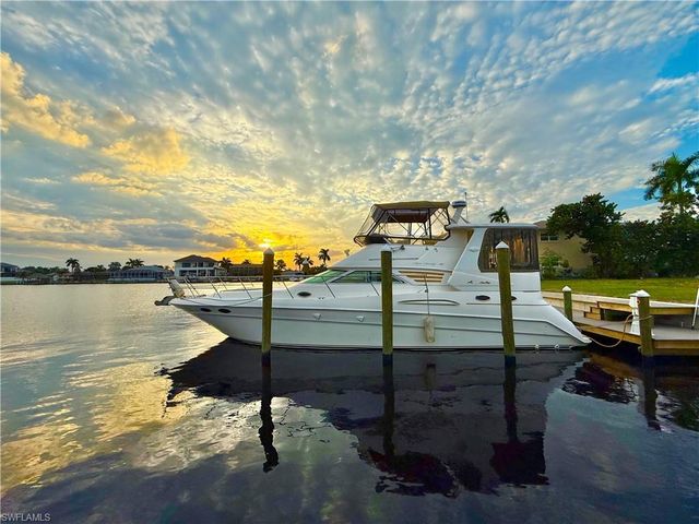 1722 Bikini CT, Cape Coral, FL 33904