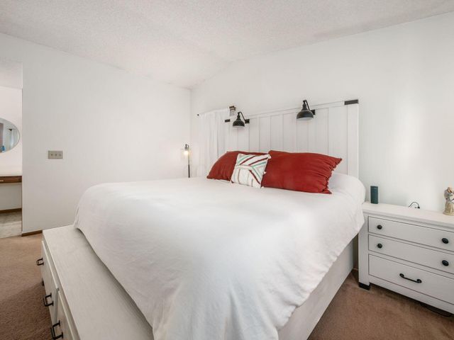 5992 Cape Coral Lane, Hilliard, OH 43026