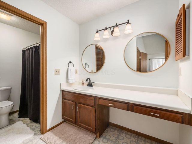 5992 Cape Coral Lane, Hilliard, OH 43026