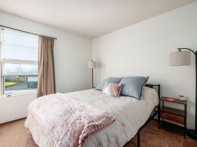 5992 Cape Coral Lane, Hilliard, OH 43026