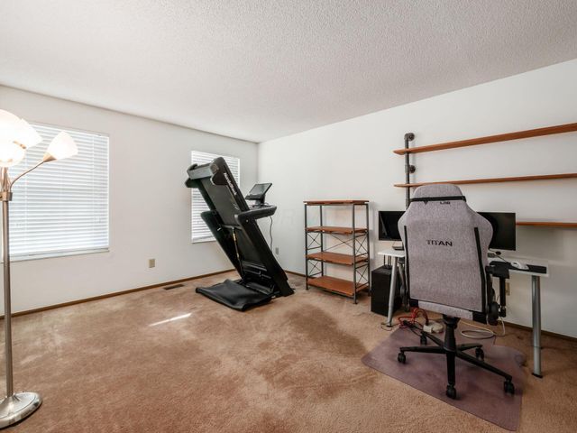 5992 Cape Coral Lane, Hilliard, OH 43026