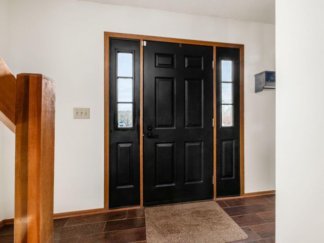 5992 Cape Coral Lane, Hilliard, OH 43026