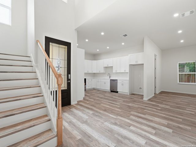5014 Fawn Lk, San Antonio, TX 78244