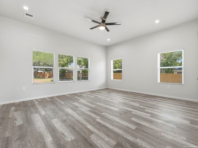 5014 Fawn Lk, San Antonio, TX 78244