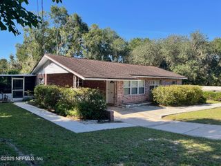 107 WEERTS Road, San Mateo, FL 32187