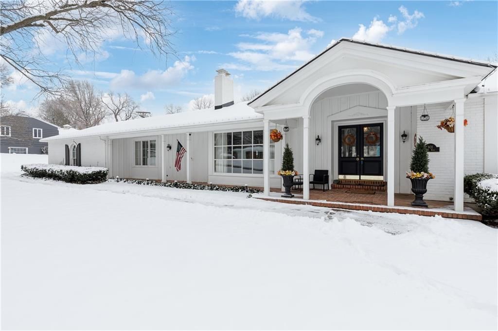 801 E Red Road, Independence, MO 64055