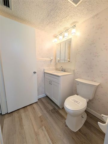 3628 LAKE BAYSHORE DRIVE K305, Bradenton, FL 34205