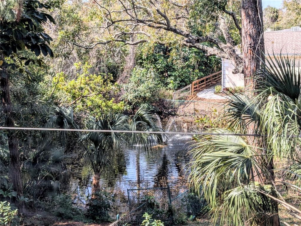 Image 18 of property listing at 3628 LAKE BAYSHORE DRIVE K305, Bradenton, FL 34205