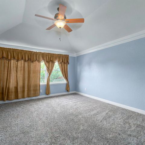 336 Chase Hill Lane, Fort Worth, TX 76028