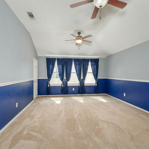 336 Chase Hill Lane, Fort Worth, TX 76028