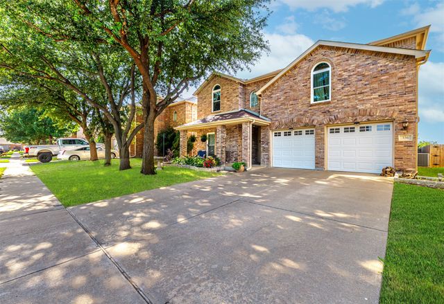 336 Chase Hill Lane, Fort Worth, TX 76028