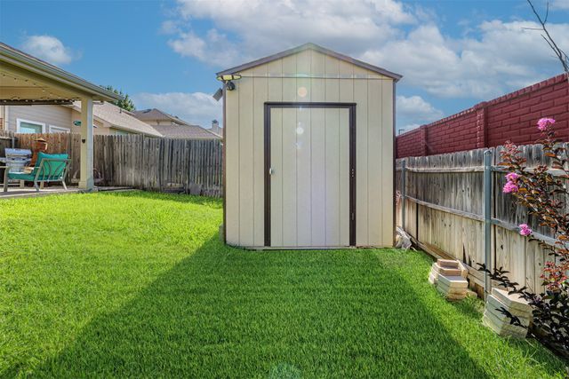 336 Chase Hill Lane, Fort Worth, TX 76028