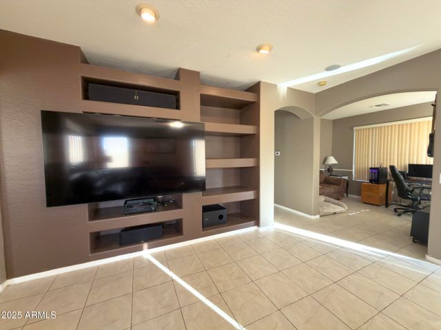 12575 W OSBORN Road, Avondale, AZ 85392