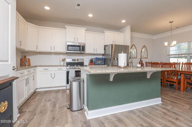 907 Eakins Lane, Richlands, NC 28574