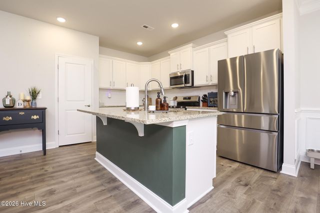 907 Eakins Lane, Richlands, NC 28574