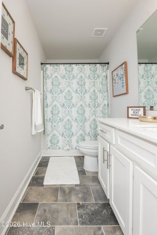 907 Eakins Lane, Richlands, NC 28574