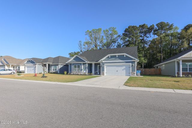 907 Eakins Lane, Richlands, NC 28574