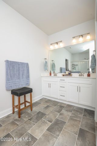 907 Eakins Lane, Richlands, NC 28574