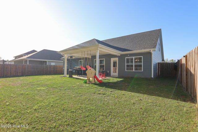 907 Eakins Lane, Richlands, NC 28574