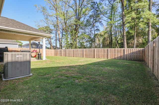 907 Eakins Lane, Richlands, NC 28574