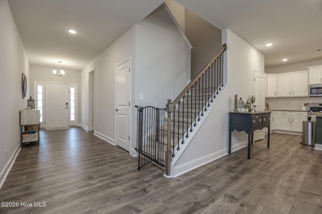 907 Eakins Lane, Richlands, NC 28574