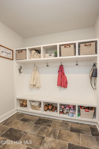 907 Eakins Lane, Richlands, NC 28574