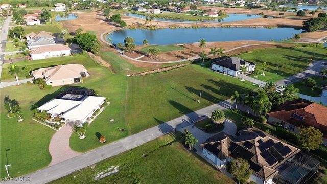 18001 Bluewater DR, Naples, FL 34114