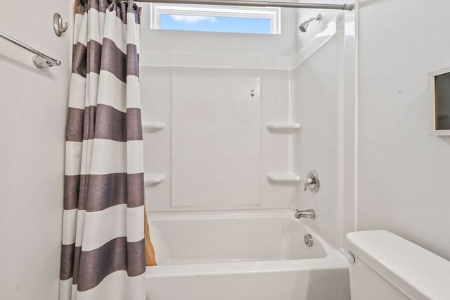 1071 Heather Glen Blvd., Little River, SC 29566