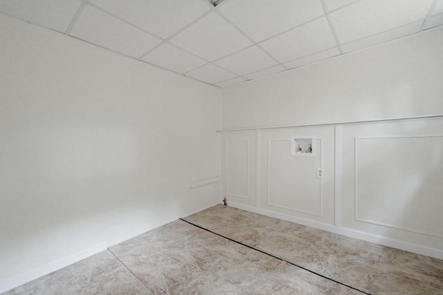910 E 6th Street, Hobart, IN 46342