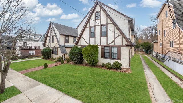 4320 Hamilton Place, Little Neck, NY 11363