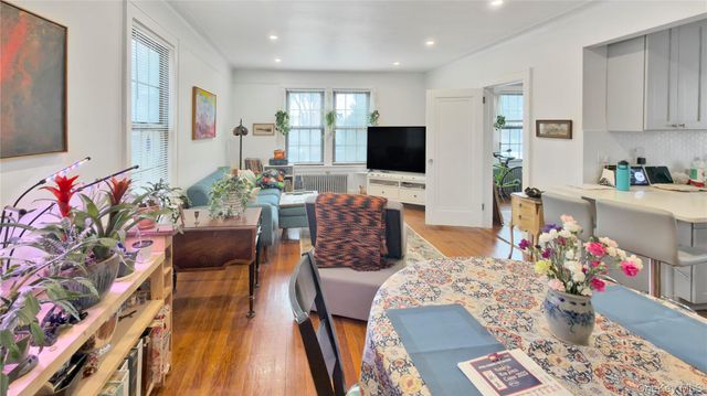 4320 Hamilton Place, Little Neck, NY 11363