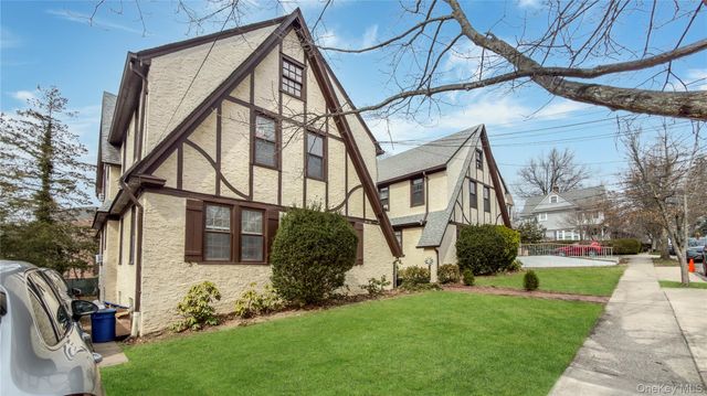 4320 Hamilton Place, Little Neck, NY 11363