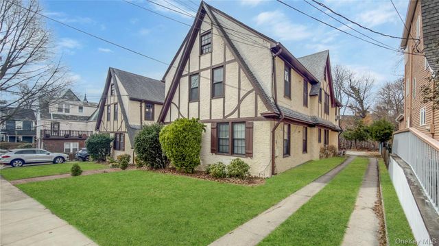 4320 Hamilton Place, Little Neck, NY 11363